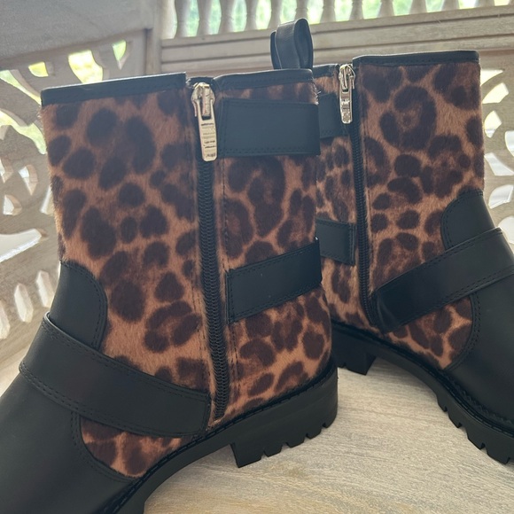 NEW Nine West Arria Leopard Animal and Black Combat Boots Moto Gold Buckles 9 - Picture 3 of 9